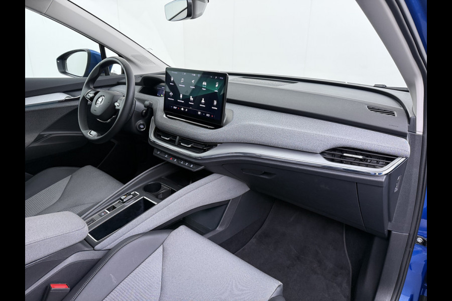 Škoda ENYAQ iV 60 Trekhaak Navi SOH 92% Ecc Cruise Control Camera Apple Carplay Android Auto Pdc Lmv 19" Led P-Assist Led Isofix Keyless Rijstrooksensor Bluetooth Origineel Nederlandse Auto