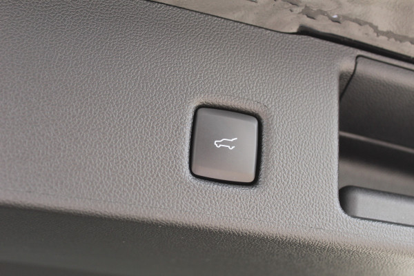 Ford Kuga 2.5 PHEV ST-Line X | Trekhaak | AGR | Panoramadak | B&O | BLIS | Head-up