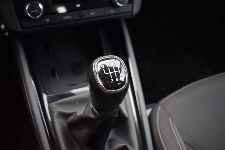 Škoda Kamiq 1.0 TSI Sport Business | Sportstoelen | Apple CarPlay | Climate | Cruise
