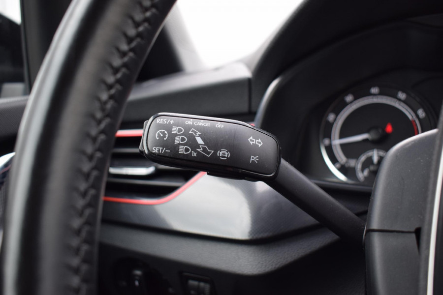 Škoda Kamiq 1.0 TSI Sport Business | Sportstoelen | Apple CarPlay | Climate | Cruise