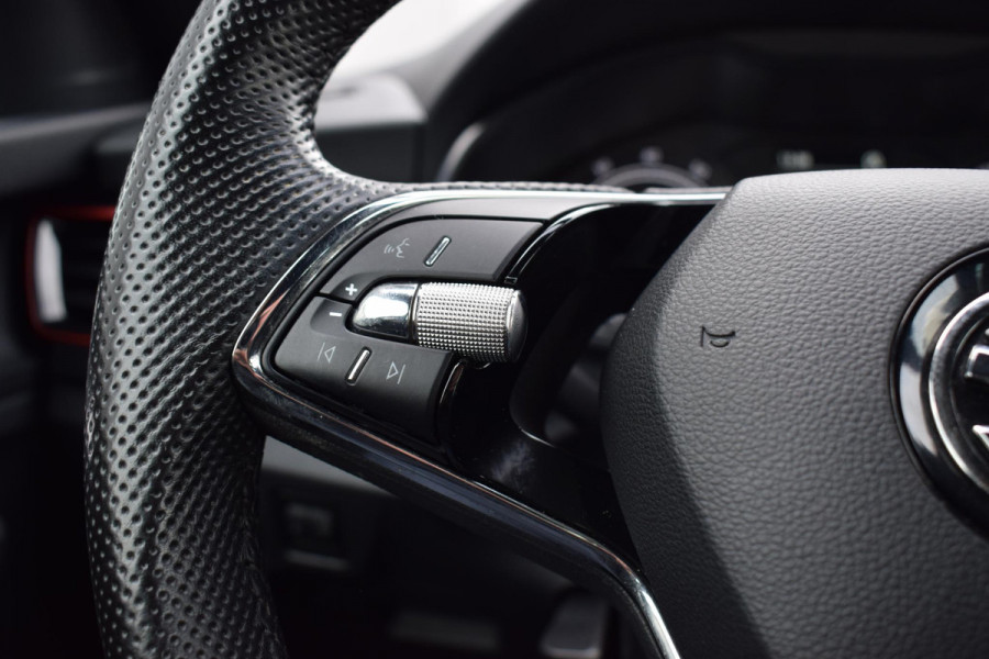 Škoda Kamiq 1.0 TSI Sport Business | Sportstoelen | Apple CarPlay | Climate | Cruise