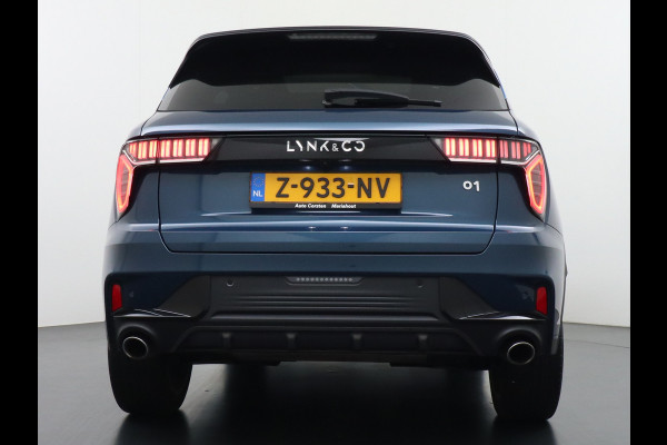 Lynk & Co 01 1.5 PHEV AUT-7 261pk Pano-Schuifdak Lmv 20" 360°Camera Zwarte hemel bekleding Apple Carplay Android Auto Adap.Cruise Navi Pdc Ec Elek.Memory.Stoel File assistent Dodehoek detector Elektrisch bedienbare achterklep Rijstrooksensor Wifi Verkeersbord detectie 425Nm koppel 3,7kw laadvermogen €44.880 Nieuwprijs 1e Eigenaar Origineel NLse auto!
