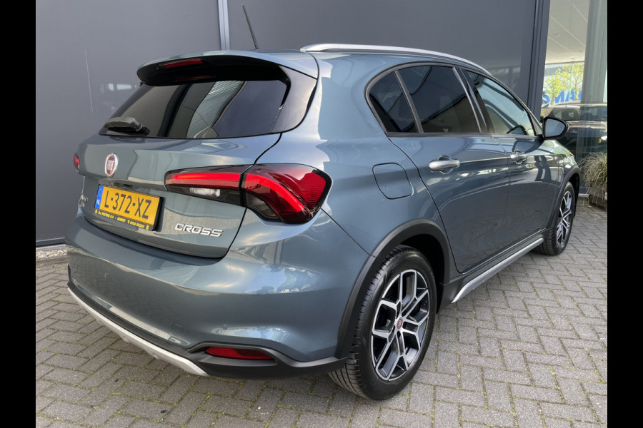 Fiat Tipo Cross 1.0 Cross Airco - Achteruitrijcamera - Parkeersensoren - Navigatie - Stoelverwarming - U-connect - Licht metalen velgen 17 inch - Trekhaak afneembaar - Cruise control - Radio - Mistlampen - Bluetooth - Dakrails - Elektrische ramen - Extra getint glas achter - Led verlichting - Start/stop systeem - Nieuw bij ons geleverd