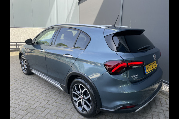 Fiat Tipo Cross 1.0 Cross Airco - Achteruitrijcamera - Parkeersensoren - Navigatie - Stoelverwarming - U-connect - Licht metalen velgen 17 inch - Trekhaak afneembaar - Cruise control - Radio - Mistlampen - Bluetooth - Dakrails - Elektrische ramen - Extra getint glas achter - Led verlichting - Start/stop systeem - Nieuw bij ons geleverd