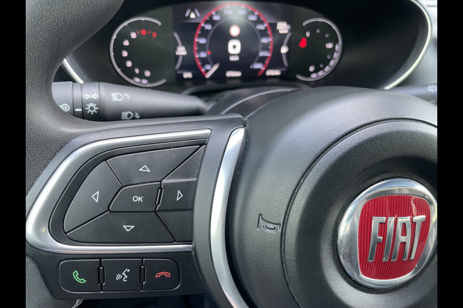 Fiat Tipo Cross 1.0 Cross Airco - Achteruitrijcamera - Parkeersensoren - Navigatie - Stoelverwarming - U-connect - Licht metalen velgen 17 inch - Trekhaak afneembaar - Cruise control - Radio - Mistlampen - Bluetooth - Dakrails - Elektrische ramen - Extra getint glas achter - Led verlichting - Start/stop systeem - Nieuw bij ons geleverd