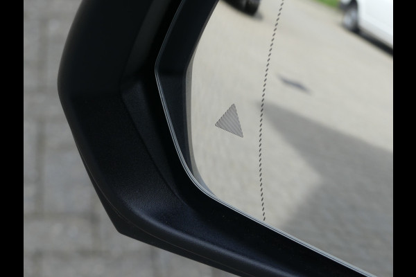 Mercedes-Benz V-Klasse 220d Lang Dubbel Cabine Led/Leer/Trekhaak/Camera