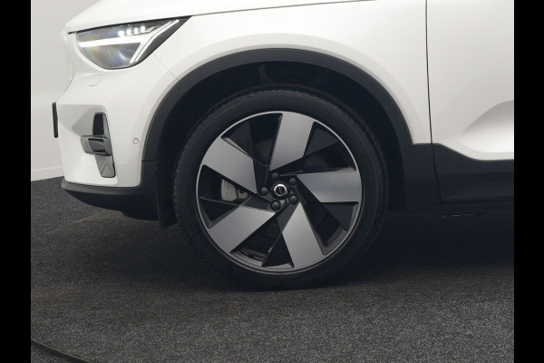 Volvo XC40 Recharge Twin Ultimate 78 kWh 408pk Dealer O.H. | Trekhaak Af Fabriek | Panodak | 360 Camera | Adaptive Cruise | Harman / Kardon | Alcantara Sportstoelen Memory & Verwarmd | Google Assistent | Keyless | Stuur Verwarmd | Blis |