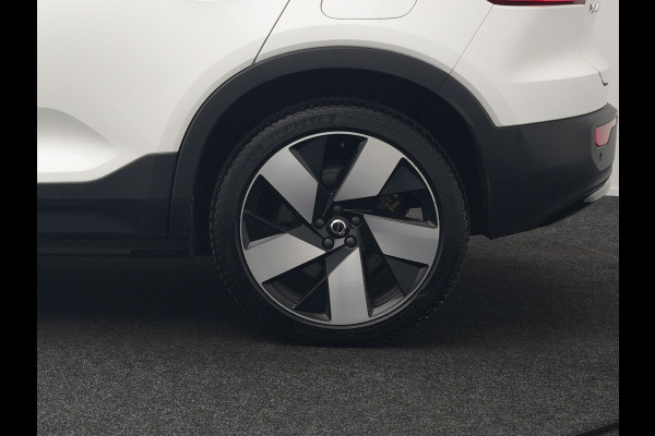 Volvo XC40 Recharge Twin Ultimate 78 kWh 408pk Dealer O.H. | Trekhaak Af Fabriek | Panodak | 360 Camera | Adaptive Cruise | Harman / Kardon | Alcantara Sportstoelen Memory & Verwarmd | Google Assistent | Keyless | Stuur Verwarmd | Blis |