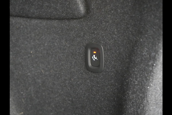Volvo XC40 Recharge Twin Ultimate 78 kWh 408pk Dealer O.H. | Trekhaak Af Fabriek | Panodak | 360 Camera | Adaptive Cruise | Harman / Kardon | Alcantara Sportstoelen Memory & Verwarmd | Google Assistent | Keyless | Stuur Verwarmd | Blis |