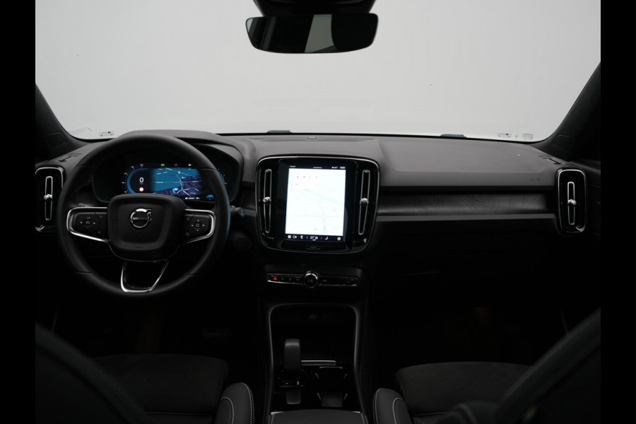 Volvo XC40 Recharge Twin Ultimate 78 kWh 408pk Dealer O.H. | Trekhaak Af Fabriek | Panodak | 360 Camera | Adaptive Cruise | Harman / Kardon | Alcantara Sportstoelen Memory & Verwarmd | Google Assistent | Keyless | Stuur Verwarmd | Blis |