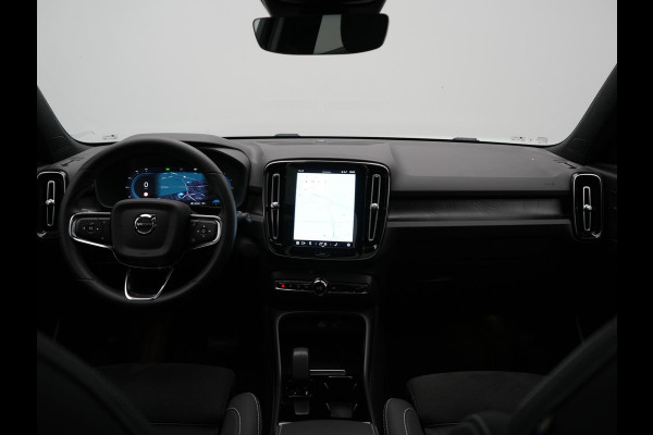 Volvo XC40 Recharge Twin Ultimate 78 kWh 408pk Dealer O.H. | Trekhaak Af Fabriek | Panodak | 360 Camera | Adaptive Cruise | Harman / Kardon | Alcantara Sportstoelen Memory & Verwarmd | Google Assistent | Keyless | Stuur Verwarmd | Blis |
