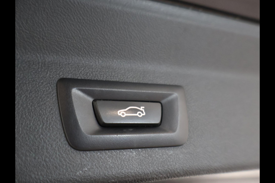 BMW iX3 80 kWh FACELIFT M-SPORT + ELEKTR. TREKHAAK SPORTSTOELEN LEDER | PANORAMA | ADAPTIVE CRUISE | MEMORY