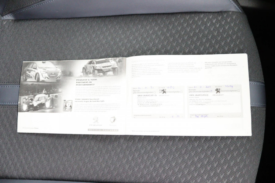 Peugeot e-2008 EV 50 kWh*3FASE*3D-COCKPIT*CARPLAY*NAVI*ECC*CAMERA