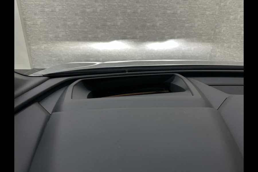 Audi Q4 e-tron 45 Quattro 77 kWh | ACC | Sonos-Sound | Head-Up | 95% SOH | Sportstoelen | Keyless-Entry | Memory | Groot Navi | Virtual-Cockpit | Getint Glas | 3-Zone Clima | Zwarte Hemel | LED | Carplay | Standkachel | Achteruitrij-Camera | Stoelverwarming |