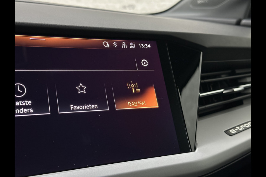 Audi Q4 e-tron 45 Quattro 77 kWh | ACC | Sonos-Sound | Head-Up | 95% SOH | Sportstoelen | Keyless-Entry | Memory | Groot Navi | Virtual-Cockpit | Getint Glas | 3-Zone Clima | Zwarte Hemel | LED | Carplay | Standkachel | Achteruitrij-Camera | Stoelverwarming |