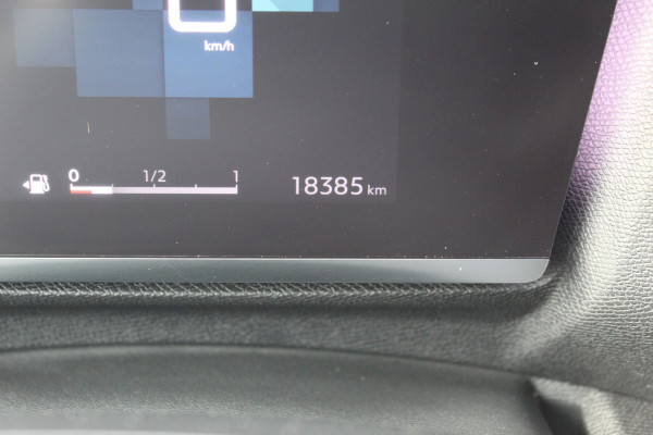 Citroën C4 1.2-130pk Puretech Shine Limited AUTOMAAT ! Gun u het comfort en gemak van een automaat ! Autm. airco, Navigatie, Cruise Control, Climate Control, Lane assist, Stoelverwarming, Camera, Apple CarPlay/Android auto etc.