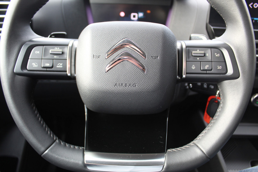 Citroën C4 1.2-130pk Puretech Shine Limited AUTOMAAT ! Gun u het comfort en gemak van een automaat ! Autm. airco, Navigatie, Cruise Control, Climate Control, Lane assist, Stoelverwarming, Camera, Apple CarPlay/Android auto etc.