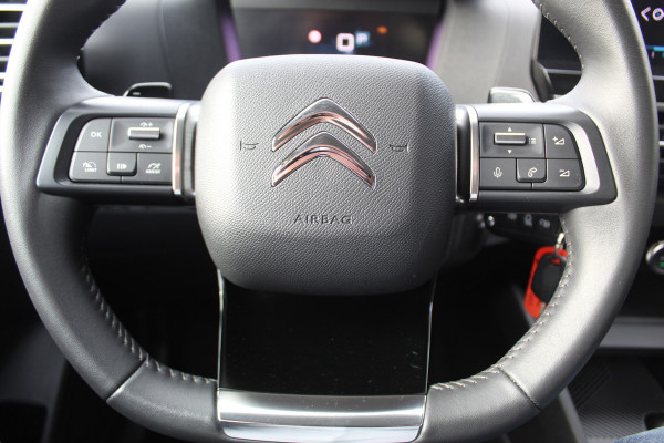 Citroën C4 1.2-130pk Puretech Shine Limited AUTOMAAT ! Gun u het comfort en gemak van een automaat ! Autm. airco, Navigatie, Cruise Control, Climate Control, Lane assist, Stoelverwarming, Camera, Apple CarPlay/Android auto etc.