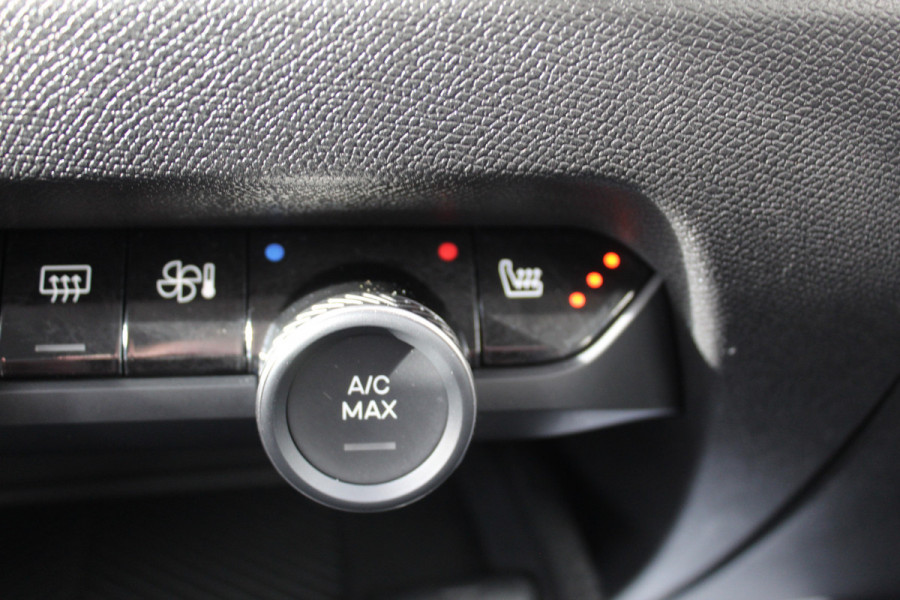 Citroën C4 1.2-130pk Puretech Shine Limited AUTOMAAT ! Gun u het comfort en gemak van een automaat ! Autm. airco, Navigatie, Cruise Control, Climate Control, Lane assist, Stoelverwarming, Camera, Apple CarPlay/Android auto etc.