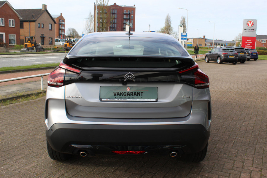 Citroën C4 1.2-130pk Puretech Shine Limited AUTOMAAT ! Gun u het comfort en gemak van een automaat ! Autm. airco, Navigatie, Cruise Control, Climate Control, Lane assist, Stoelverwarming, Camera, Apple CarPlay/Android auto etc.
