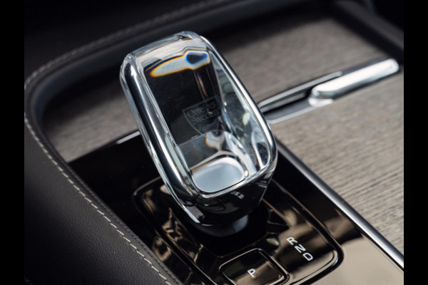 Volvo XC90 2.0 T8 Recharge AWD Ultimate Dark|Panorama |Trekhaak|Massage|Harman Kardon