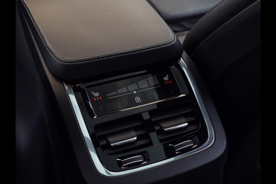 Volvo XC90 2.0 T8 Recharge AWD Ultimate Dark|Panorama |Trekhaak|Massage|Harman Kardon