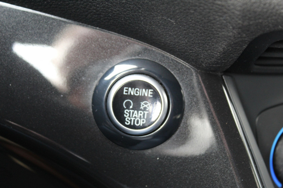 Ford Kuga 1.5 EcoBoost ST Line , 150pk , 2000kg Trekgewicht Climate control ,Cruise control , Camera Trekhaak Stoel,stuur en voorruit verwarming