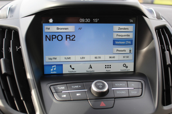 Ford Kuga 1.5 EcoBoost ST Line , 150pk , 2000kg Trekgewicht Climate control ,Cruise control , Camera Trekhaak Stoel,stuur en voorruit verwarming