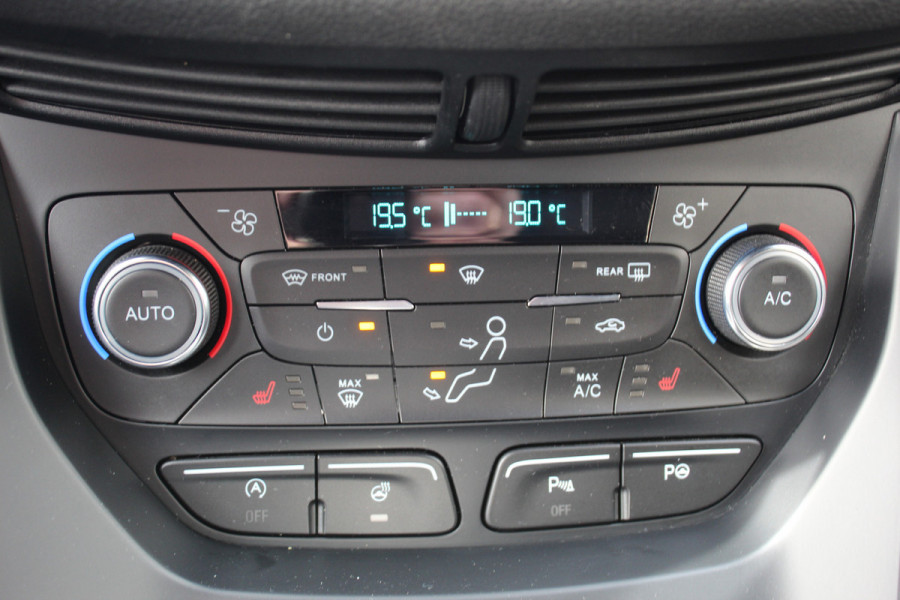 Ford Kuga 1.5 EcoBoost ST Line , 150pk , 2000kg Trekgewicht Climate control ,Cruise control , Camera Trekhaak Stoel,stuur en voorruit verwarming