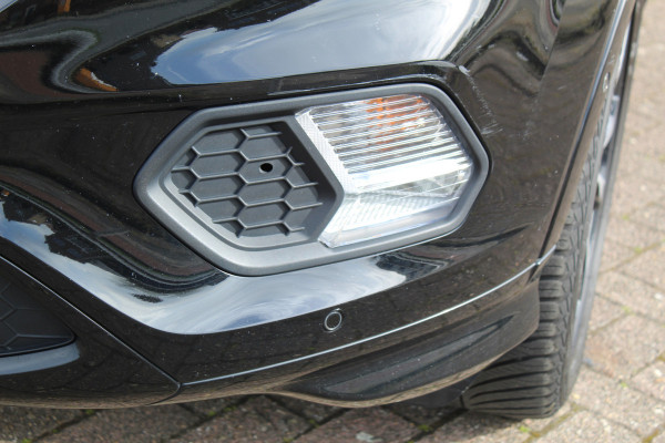 Ford Kuga 1.5 EcoBoost ST Line , 150pk , 2000kg Trekgewicht Climate control ,Cruise control , Camera Trekhaak Stoel,stuur en voorruit verwarming