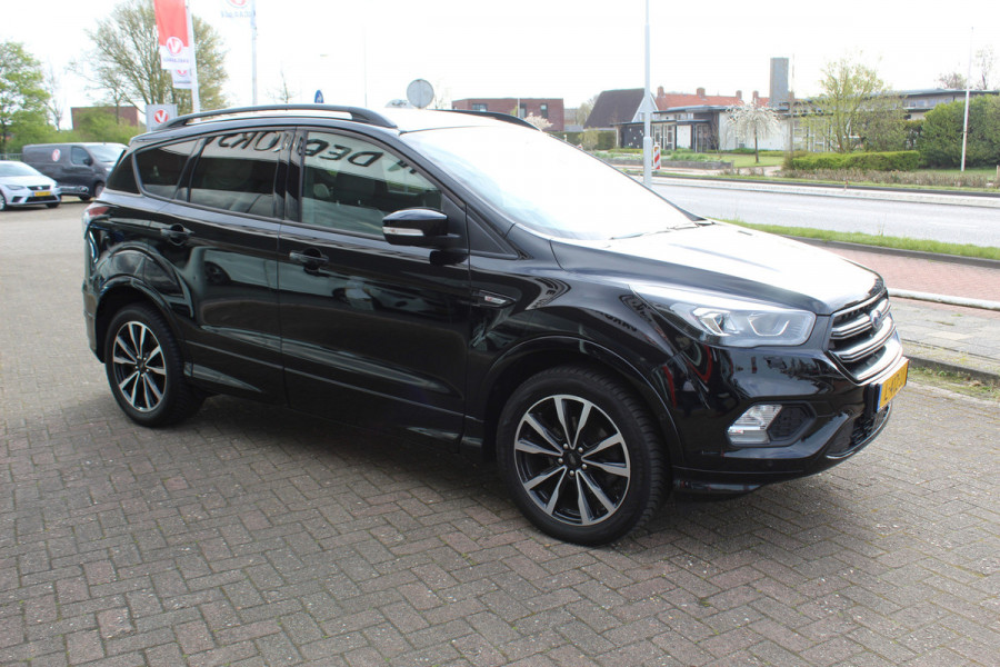 Ford Kuga 1.5 EcoBoost ST Line , 150pk , 2000kg Trekgewicht Climate control ,Cruise control , Camera Trekhaak Stoel,stuur en voorruit verwarming