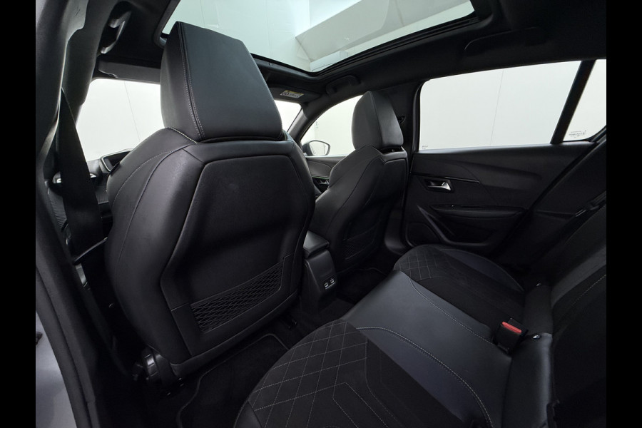 Peugeot e-208 EV GT 350 50kWh Navi Ecc 360°Camera Panoramadak Apple Carplay Android Auto Adap.Cruise Stoelverwarming Privacy Glas DAB+ Bluetooth Keyless Dodehoekdetectie 1e Eigenaar Origineel Nederlandse Auto Dealeronderhouden