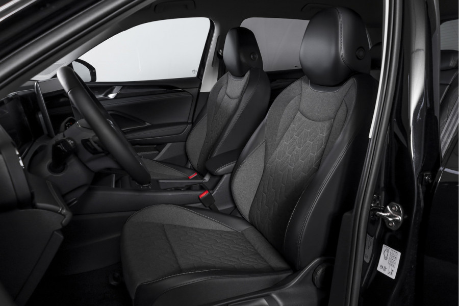 Volkswagen Tiguan 1.5 eHybrid Life | Elek. Trekhaak | Dig. Cockpit | Adapt. Cruise | Stoel-+stuurverw. | PDC | Camera | App. Connect | ECC | LM 18" | 8309