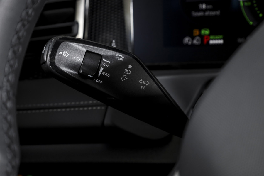 Volkswagen Tiguan 1.5 eHybrid Life | Elek. Trekhaak | Dig. Cockpit | Adapt. Cruise | Stoel-+stuurverw. | PDC | Camera | App. Connect | ECC | LM 18" | 8309