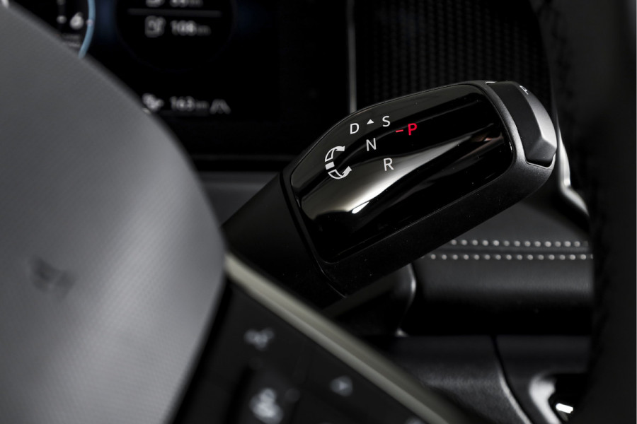 Volkswagen Tiguan 1.5 eHybrid Life | Elek. Trekhaak | Dig. Cockpit | Adapt. Cruise | Stoel-+stuurverw. | PDC | Camera | App. Connect | ECC | LM 18" | 8309