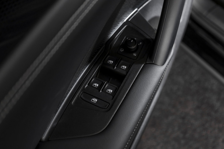 Volkswagen Tiguan 1.5 eHybrid Life | Elek. Trekhaak | Dig. Cockpit | Adapt. Cruise | Stoel-+stuurverw. | PDC | Camera | App. Connect | ECC | LM 18" | 8309