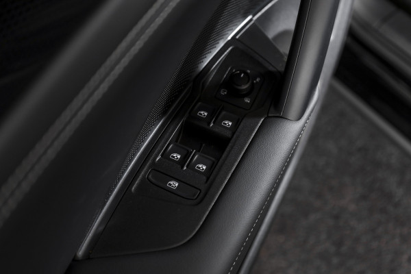 Volkswagen Tiguan 1.5 eHybrid Life | Elek. Trekhaak | Dig. Cockpit | Adapt. Cruise | Stoel-+stuurverw. | PDC | Camera | App. Connect | ECC | LM 18" | 8309