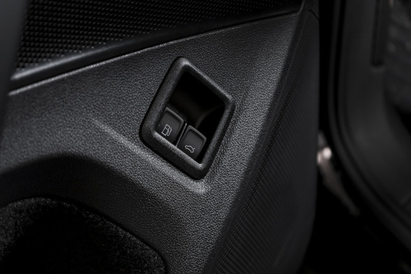 Volkswagen Tiguan 1.5 eHybrid Life | Elek. Trekhaak | Dig. Cockpit | Adapt. Cruise | Stoel-+stuurverw. | PDC | Camera | App. Connect | ECC | LM 18" | 8309