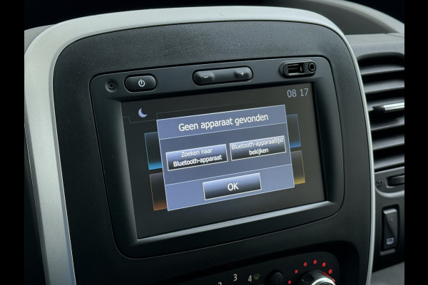Renault Trafic 2.0dCi 120PK 3-Pers. Trekhaak Euro 6 Apple Carplay Android Auto Airco Navi Cruise Control Led Bluetooth Pdc T29 L1H1 Betonplex Vloer Wandbetimmering Schuifdeur 1e Eigenaar Origineel Nederlandse Bus