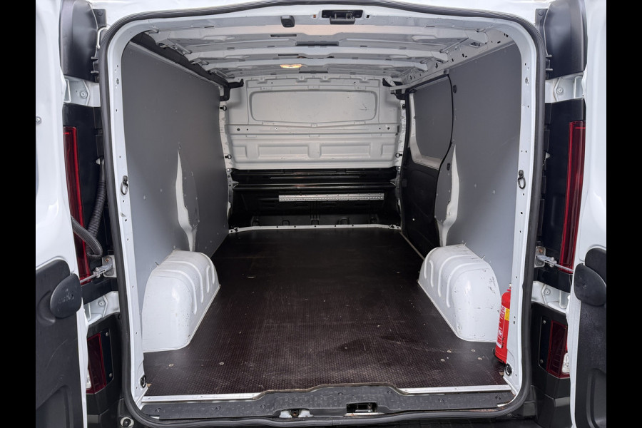 Renault Trafic 2.0dCi 120PK 3-Pers. Trekhaak Euro 6 Apple Carplay Android Auto Airco Navi Cruise Control Led Bluetooth Pdc T29 L1H1 Betonplex Vloer Wandbetimmering Schuifdeur 1e Eigenaar Origineel Nederlandse Bus
