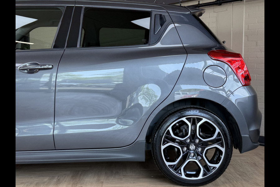 Suzuki Swift 1.4 Sport Smart Hybrid | Navi | 17"| ACC | Dodehoek | Carplay | Camera | 100% Onderhouden!