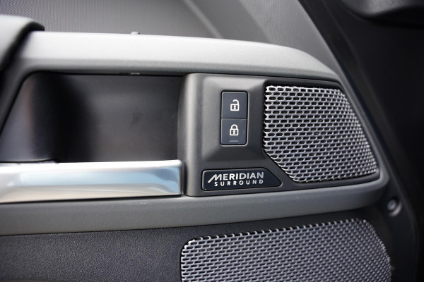 Land Rover Defender 110 2.0 P400e 110 X-Dynamic HSE / Head Up / Meridian / Panoramadak
