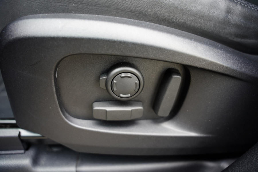 Land Rover Defender 110 2.0 P400e 110 X-Dynamic HSE / Head Up / Meridian / Panoramadak