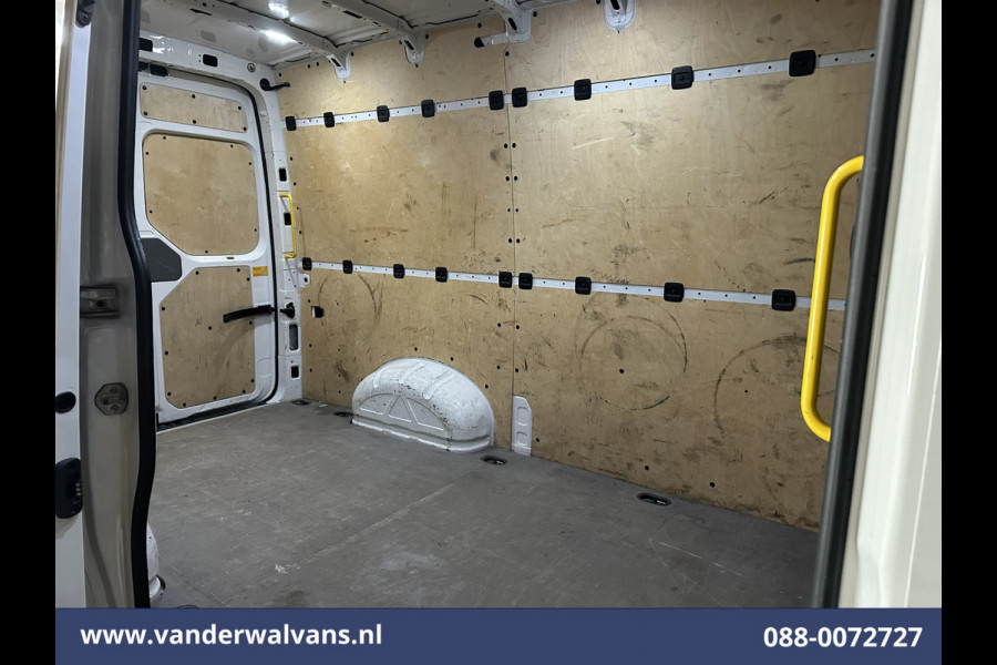 Volkswagen Crafter 2.0 TDI L3H3 L2H2 Euro6 Airco | Apple Carplay | Android Auto | Parkeersensoren Bijrijdersbank