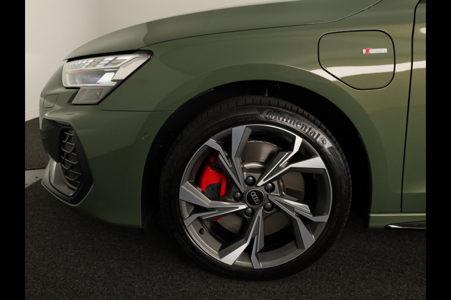 Audi A3 Sportback 45 TFSI e S edition Competition 245pk | Navigatie | Sonos Audio | Keyless | 18 inch Lichtmetalen velgen |