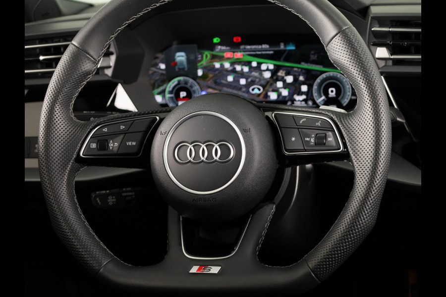 Audi A3 Sportback 45 TFSI e S edition Competition 245pk | Navigatie | Sonos Audio | Keyless | 18 inch Lichtmetalen velgen |