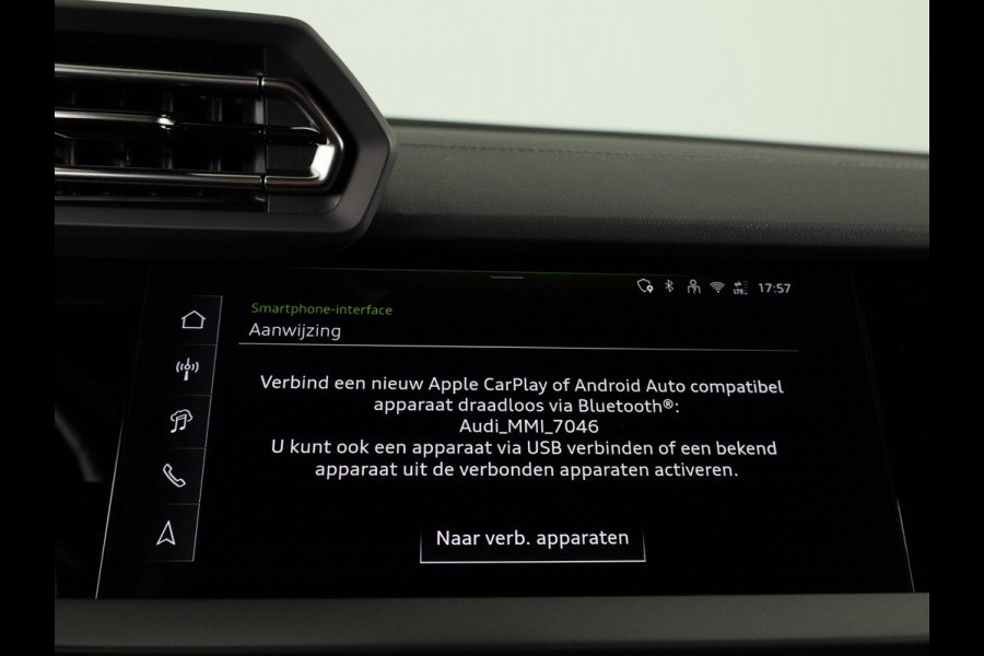 Audi A3 Sportback 45 TFSI e S edition Competition 245pk | Navigatie | Sonos Audio | Keyless | 18 inch Lichtmetalen velgen |