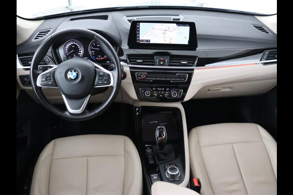 BMW X1 sDrive20i Business Edition Plus | Leder | Head-Up | Stoelverwarming | Trekhaak | Camera | Sfeerverlichting | Navigatie | X Line | Full LED | DAB | Cruise control | Parkeerhulp | Bluetooth