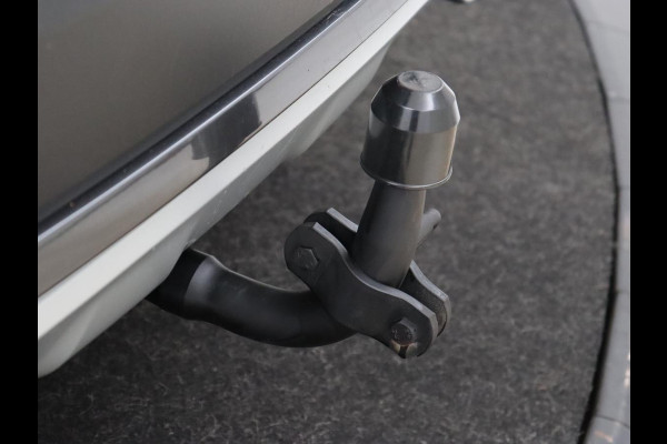 BMW X1 sDrive20i Business Edition Plus | Leder | Head-Up | Stoelverwarming | Trekhaak | Camera | Sfeerverlichting | Navigatie | X Line | Full LED | DAB | Cruise control | Parkeerhulp | Bluetooth