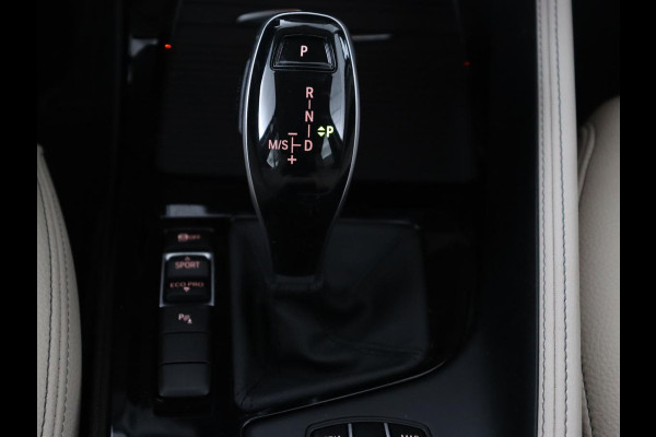 BMW X1 sDrive20i Business Edition Plus | Leder | Head-Up | Stoelverwarming | Trekhaak | Camera | Sfeerverlichting | Navigatie | X Line | Full LED | DAB | Cruise control | Parkeerhulp | Bluetooth